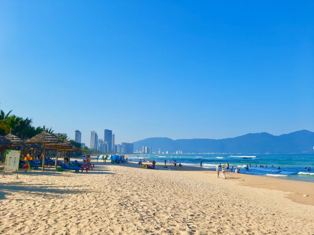 Discover the beauty of My Khe Beach in Da Nang with our detailed travel guide